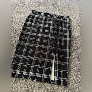 TORRID Women’s Pencil Skirt Plus Black Plaid Pull-On Stretch Corset Fit Size 00